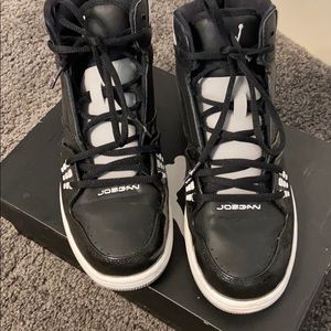 Jordan’s Sneakers boys size 7